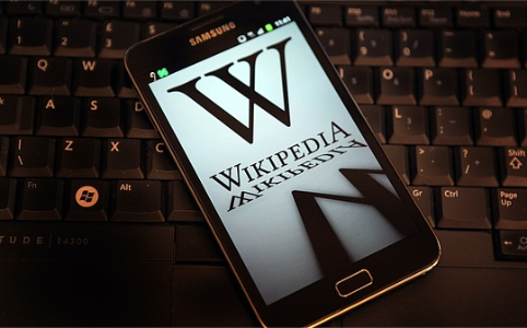维基百科：全球最大的非盈利知识库如何持续运转？