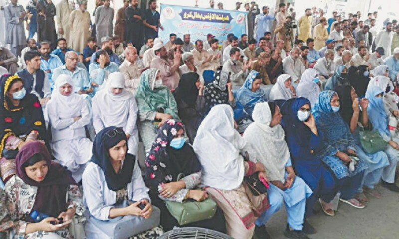 比特币价格预测：9万关口震荡，反弹还是继续下跌？