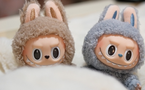 Labubu热潮背后：新消费与传统消费的范式之争