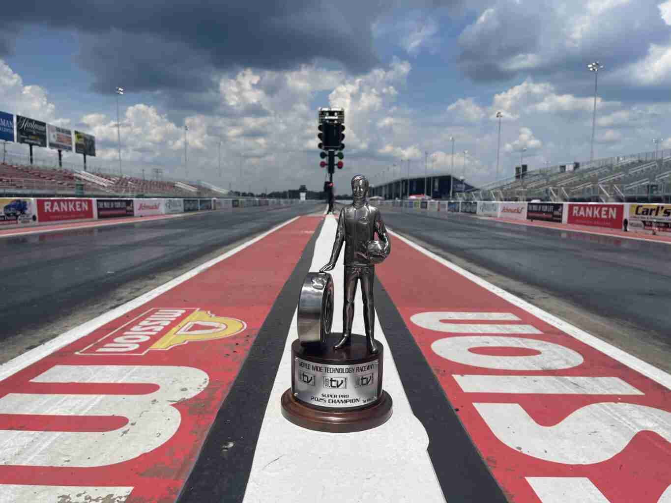 WWT Raceway的7月4日支架周末：比以往任何时候都好！