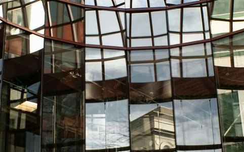 OKX合规风波引信任危机 比特币波动背后的技术与监管博弈