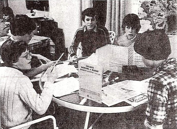 当硅谷染指战争：80亿人的数据被搓成核弹