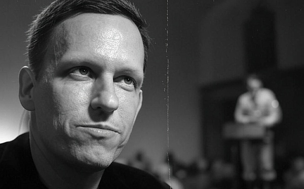 当硅谷染指战争：80亿人的数据被搓成核弹