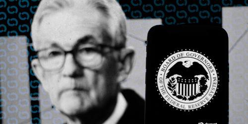 特朗普欲解雇鲍威尔引发市场波动 比特币短暂冲高至11.96万美元