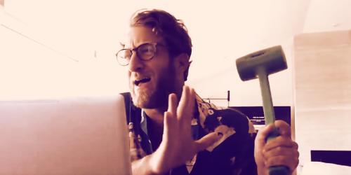 Dave Portnoy XRP失误引热议：价格飙升前抛售痛失数百万