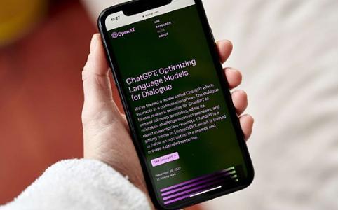 ChatGPT一周年：从文本对话到多模态智能的跃迁