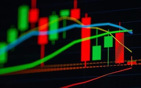 比特币突破12.4万后回落 8月行情需审慎应对