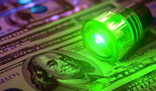 萨默斯警告美联储勿轻率降息 比特币市场或迎长期影响