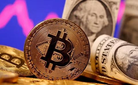 比特币突破12.4万美元创历史新高，机构资金与监管利好驱动市场上涨