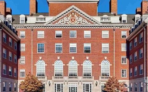 哈佛耶鲁入局比特币ETF，名校资本引爆市场趋势