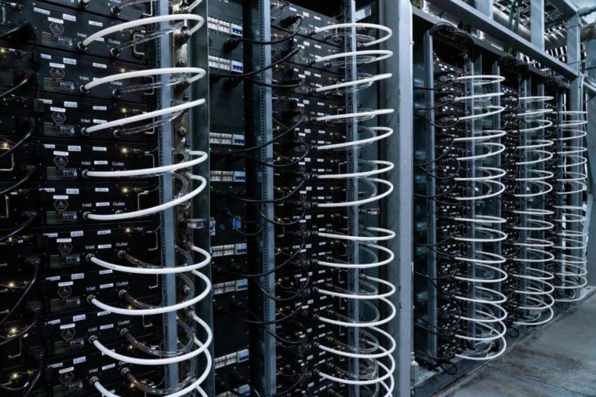 特朗普家族关联比特币矿企豪掷3.14亿美元采购中国芯片