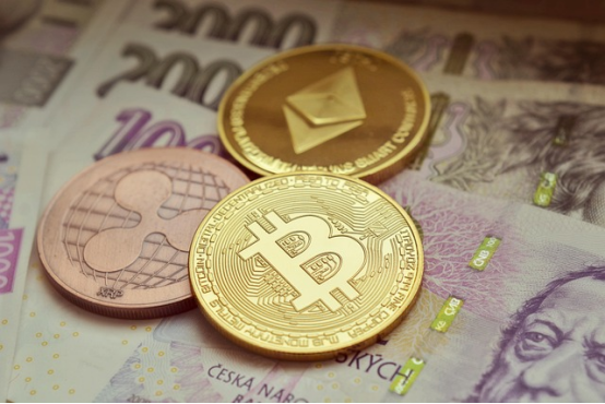 加密市场面临健康回调还是衰退信号？分析师观点分歧加剧