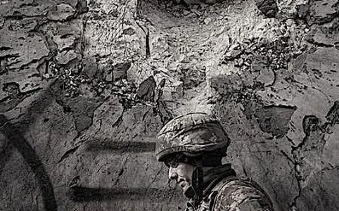 2025年8月全球格局剧变：和平谈判、AI泡沫与货币政策转向