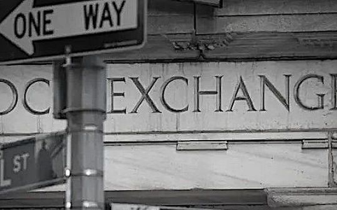 美联储降息预期升温 比特币波动与市场趋势前瞻