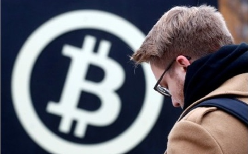 Strategy股价暴跌16.8% 比特币财库模式遇信任危机