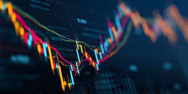 摄图网_603251393_彩色股票交易图表显示市场波动(非企业商用).jpg
