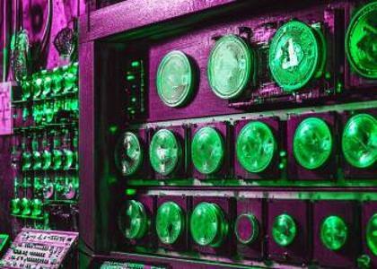 加密分析师预测山寨币季节将至，Sui与Pengu成焦点