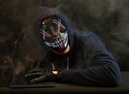 UXLINK多重签名钱包遭黑客攻击 币价暴跌70%