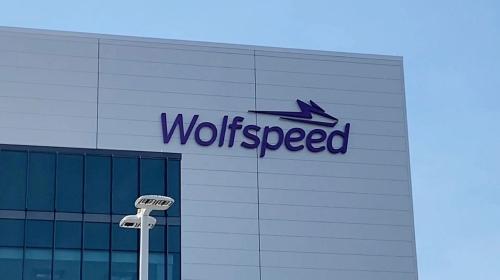 Wolfspeed重组成功复牌，WOLF股价反弹至22.10美元