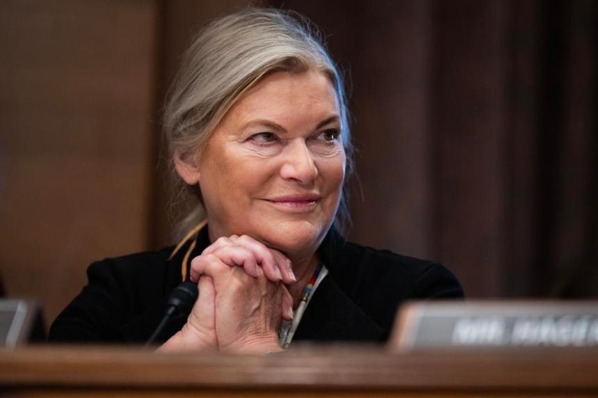 政府停摆期间：卢米斯加速推进加密货币市场结构法案