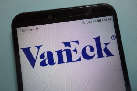 VanEck为质押以太坊ETF注册信托，市场关注监管进展