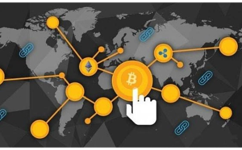 比特币突破12.5万美元：美元贬值交易推高风险资产