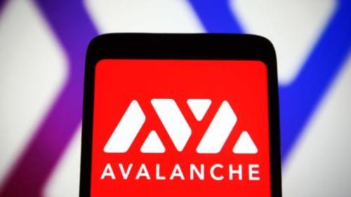 ULTRA代币化国债上线雪崩链，数字储蓄账户新范式