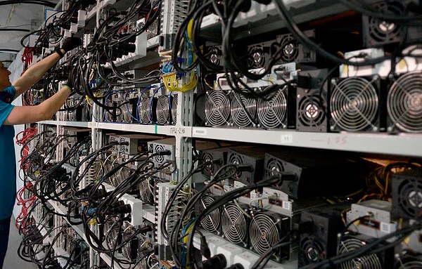 电力过剩债务缠身 老挝转向比特币挖矿？