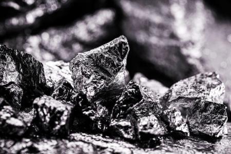 钯金价格飙升：AI驱动能源转型背后的金属革命