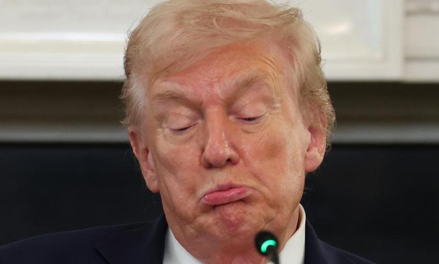 特朗普关税政策引发加密货币市场“闪电崩盘”，比特币、以太坊等主流币种价格剧烈波动