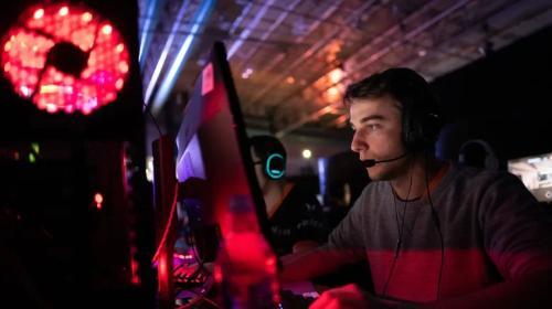 比特币突破12万关口后震荡 虚拟世界游戏迁入Sui链