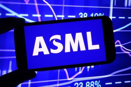 ASML Q3业绩超预期 毛利率达51.6% 中国销售预警引发市场波动