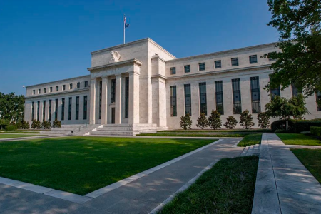 美联储变局前夜：特朗普或改写利率格局