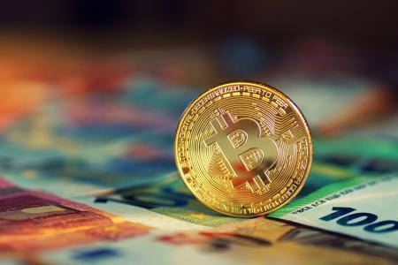 比特币价格走势逼近9万美元 关注链上数据与下周经济指标