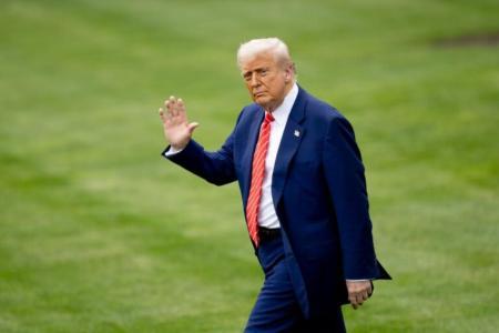 特朗普购物车曝光：格陵兰、巴拿马运河与加拿大争议