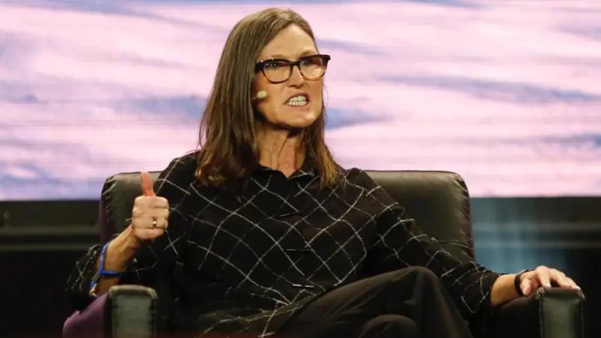 凯茜·伍德表示，比特币的固定供应量增强了其作为数字黄金的地位。