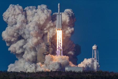 SpaceX拟募资超300亿美元冲刺全球最大IPO纪录