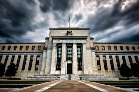 里德尔胜率飙升至49% 市场看好其美联储主席人选