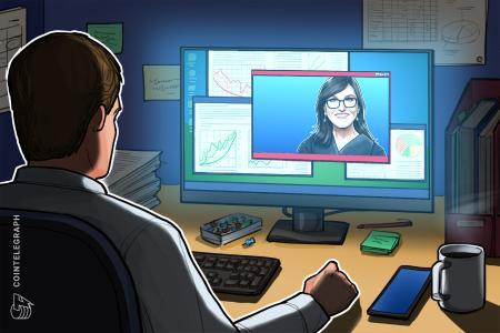 ARK逆势加码加密股：Coinbase遭回调拖累仍被增持