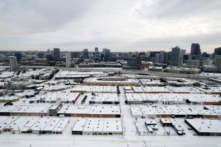 美国寒流致比特币挖矿算力骤降：哈希率腰斩背后能源危机