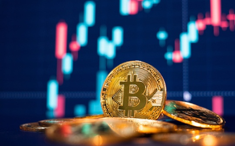 比特币未随黄金暴涨？这正是它成为数字黄金的关键窗口