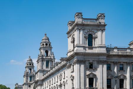 英国加密监管落地在即 银行公平对待成关键挑战