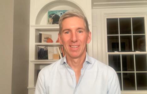 比特币横盘整理待突破：黄金波动映射长期价值预期