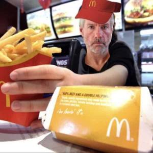 比特币暴跌至40万美元？特朗普政策影响与抄底策略深度解析