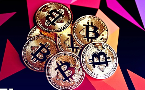 IBIT创纪录交易量背后：杠杆强平引发比特币暴跌