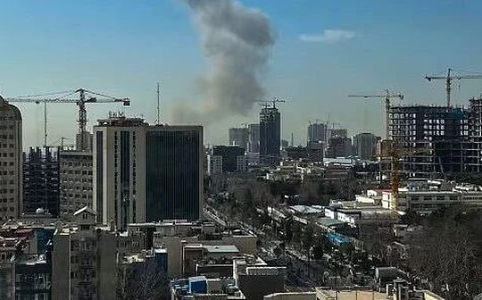 伊朗局势突变：美以联合行动冲击全球能源市场