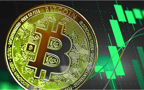 比特币突破7万美元：超卖修复+资金回流，反弹能否延续？